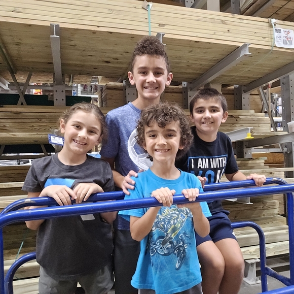 Meet your Posher, Jenn - Picture 2 of 2